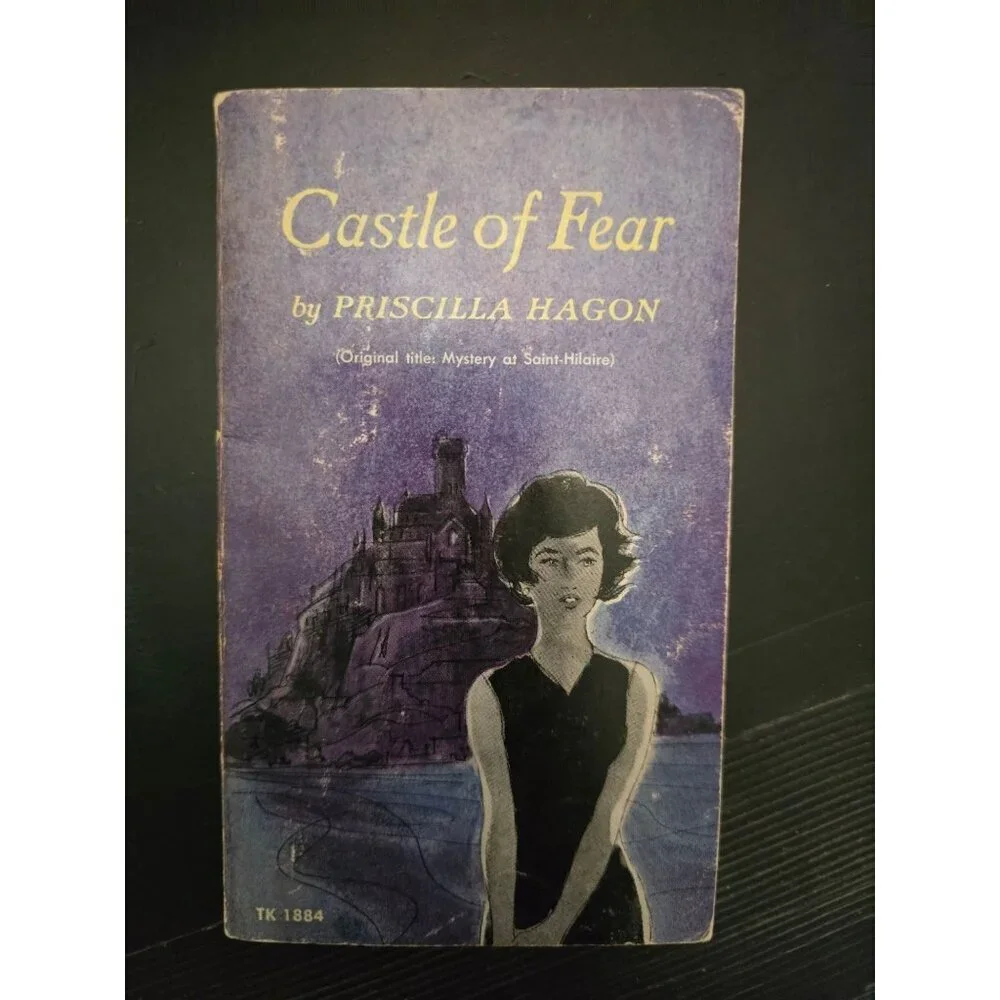 Castle of Fear by Priscilla Hagon Vintage Horror Paperback Book